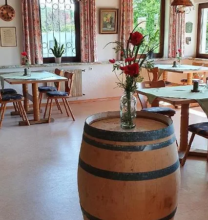 מלון Lug Ins Land Restaurant &
