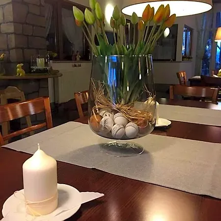 Lug Ins Land Restaurant &