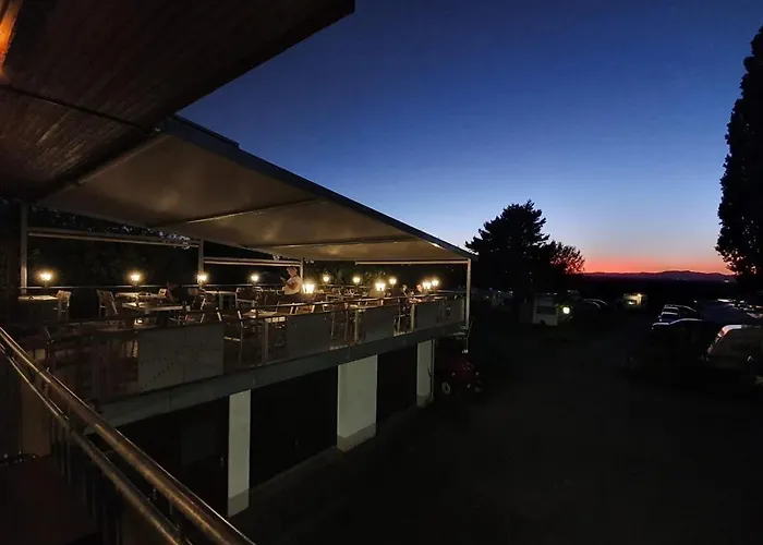 Hotel Lug Ins Land Restaurant &