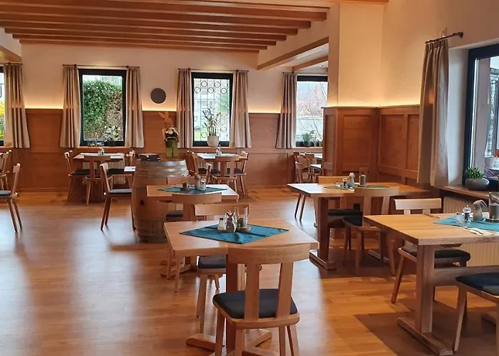 Hotel Lug Ins Land Restaurant &